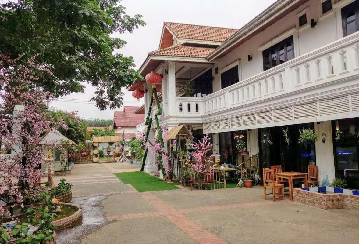 ShuYa Hotel 舒雅酒店 - Housity