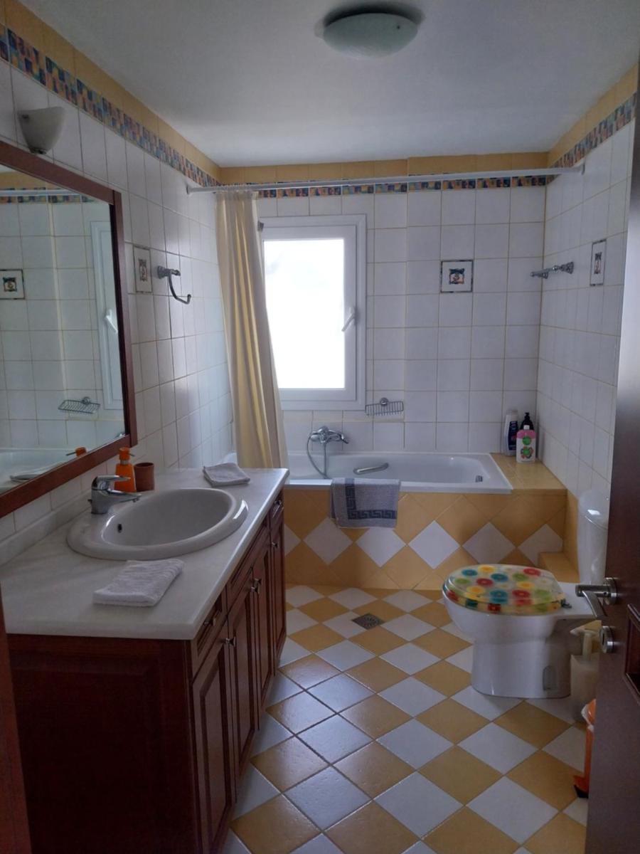 The Three Graces - Housity