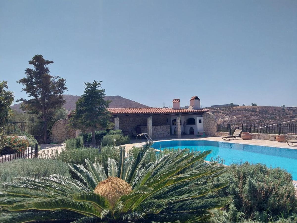 The Three Graces - Housity