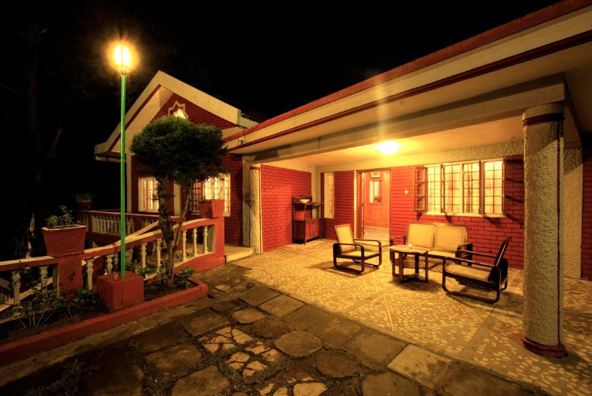 The Red House - Housity