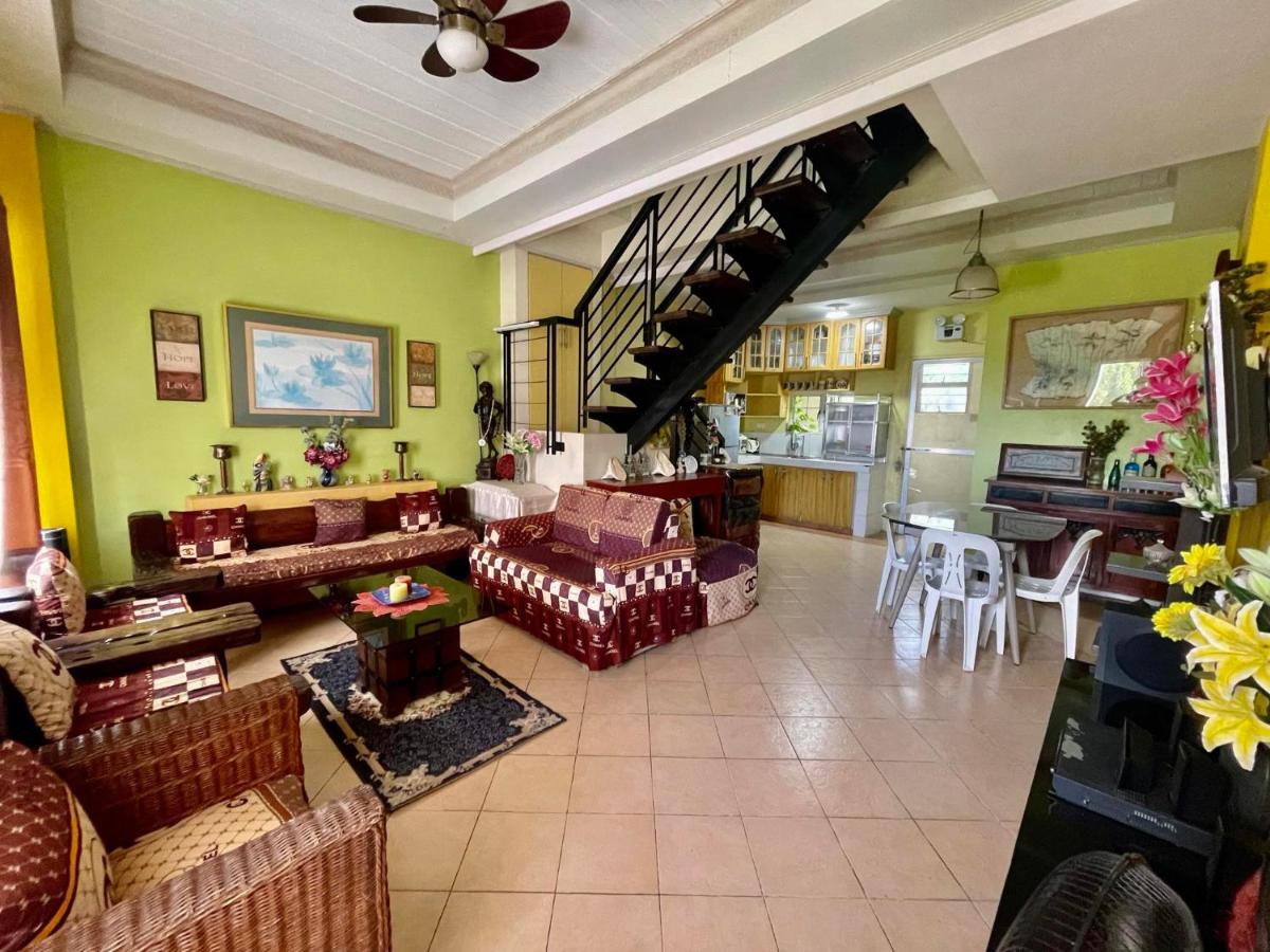 Whiteplace Transient House - Housity