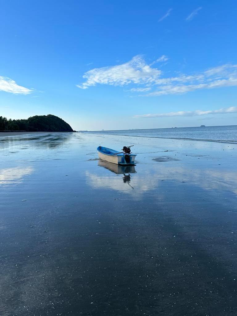 Sukorn Andaman Beach Resort - Housity
