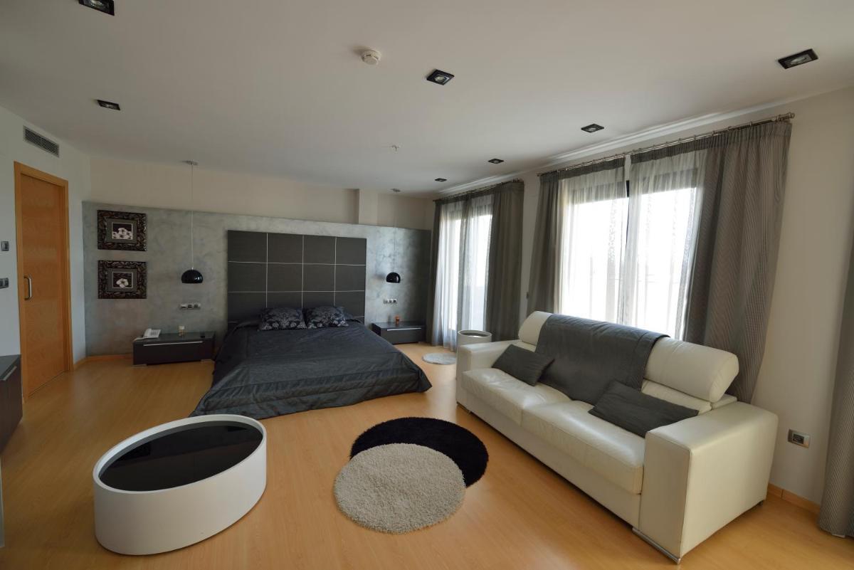 Hotel Ciutat d'Amposta - Housity