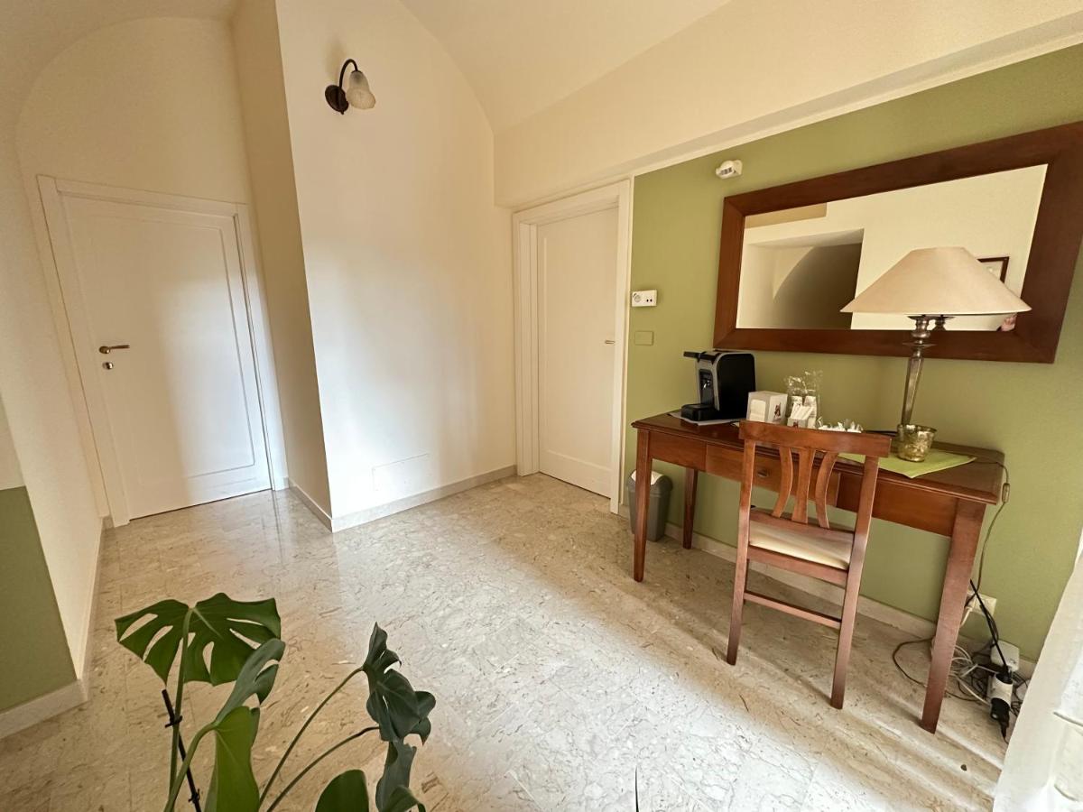 Historic B&B Apartments Home - Housity