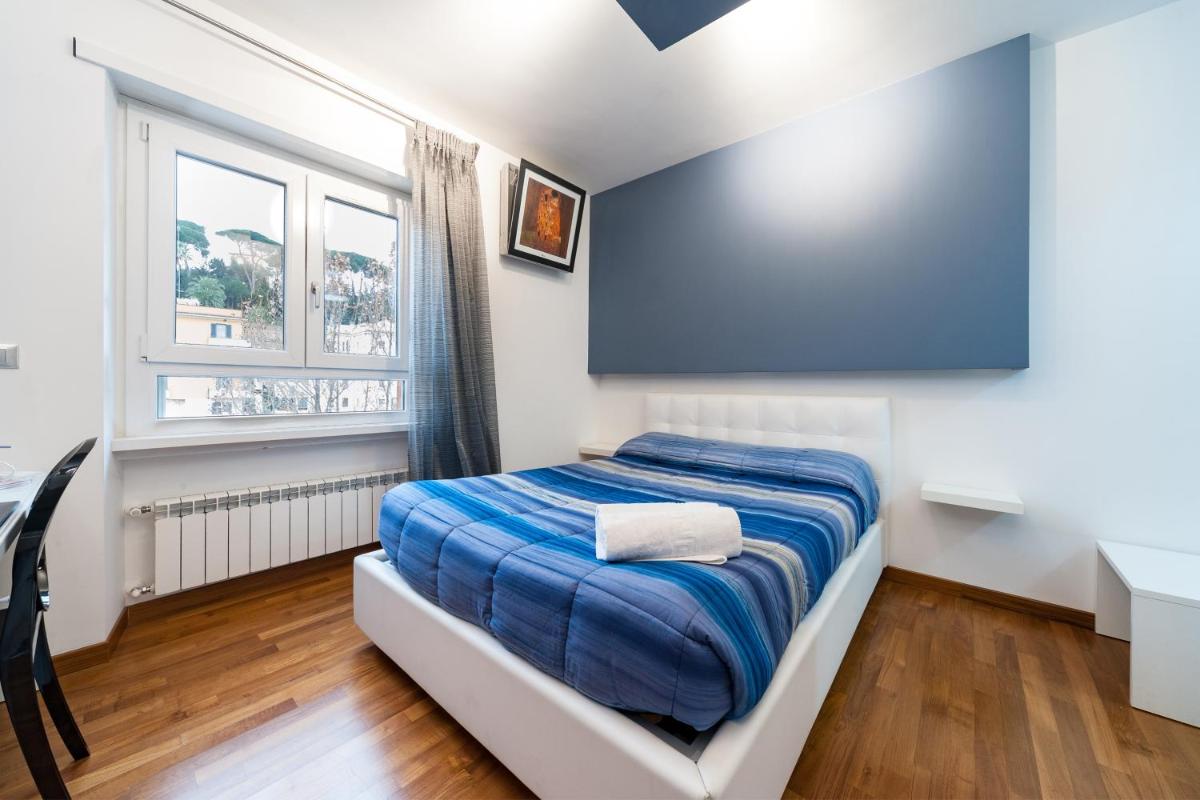Il Rosso e il Blu - Housity