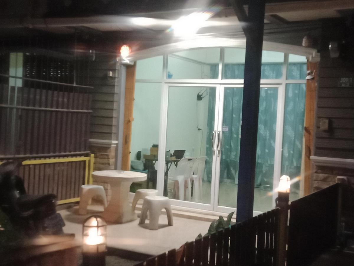 มังกรเลโฮสเทล Mangkonlay Hostel - Housity