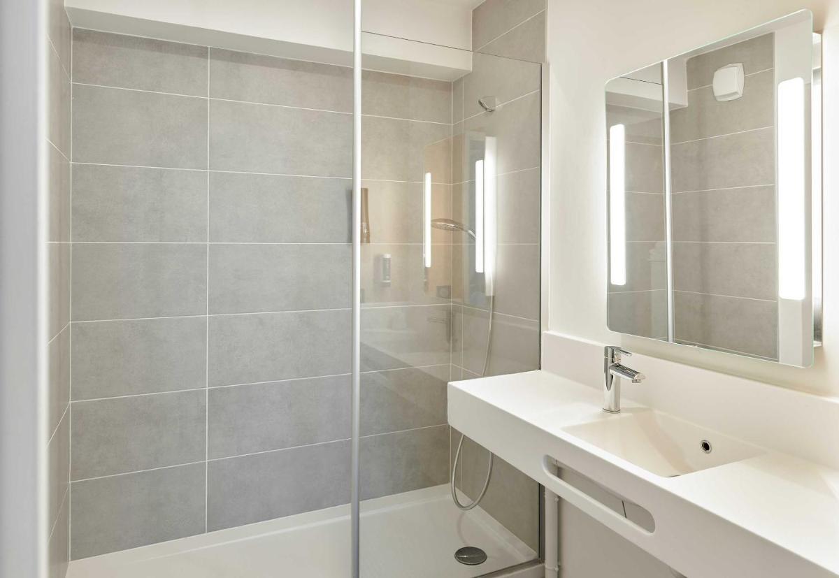B&B HOTEL Marne-la-Vallée Val d'Europe - Housity
