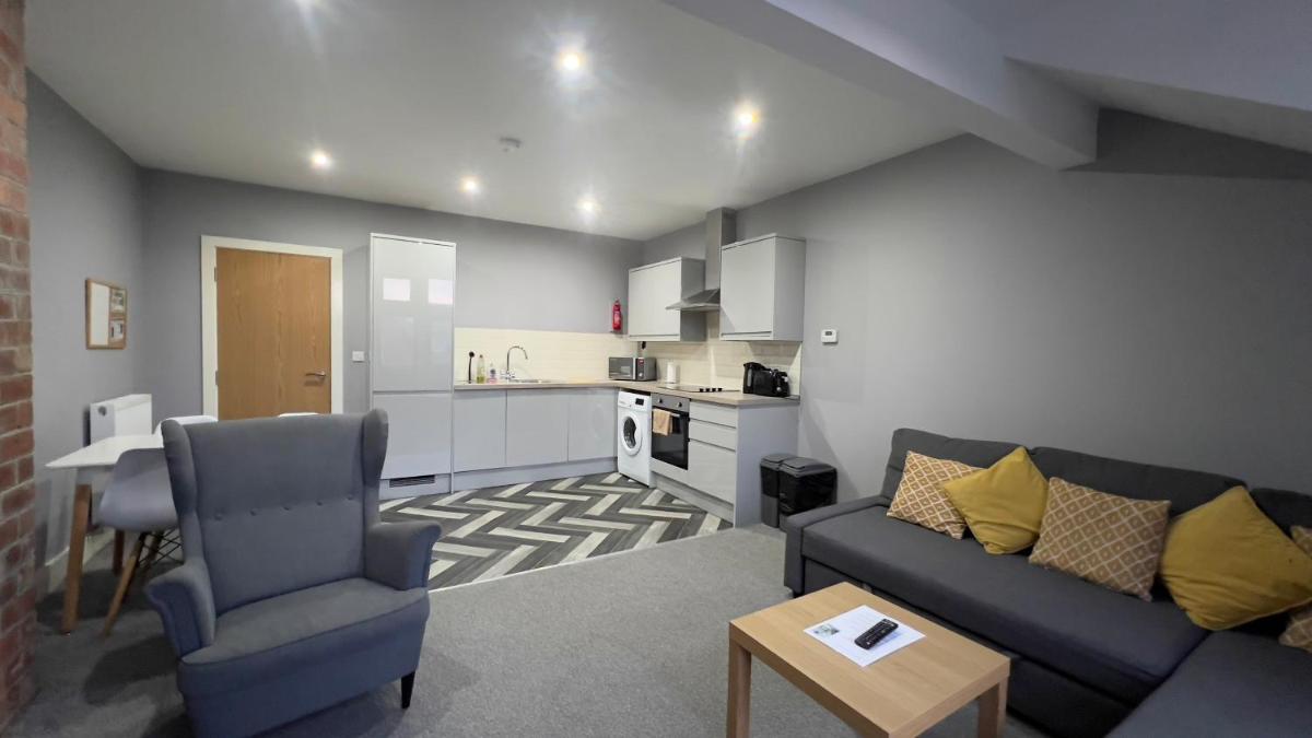 1 bed Apt close to Leeds Arena Sleeps up to 4 people F6 - Housity