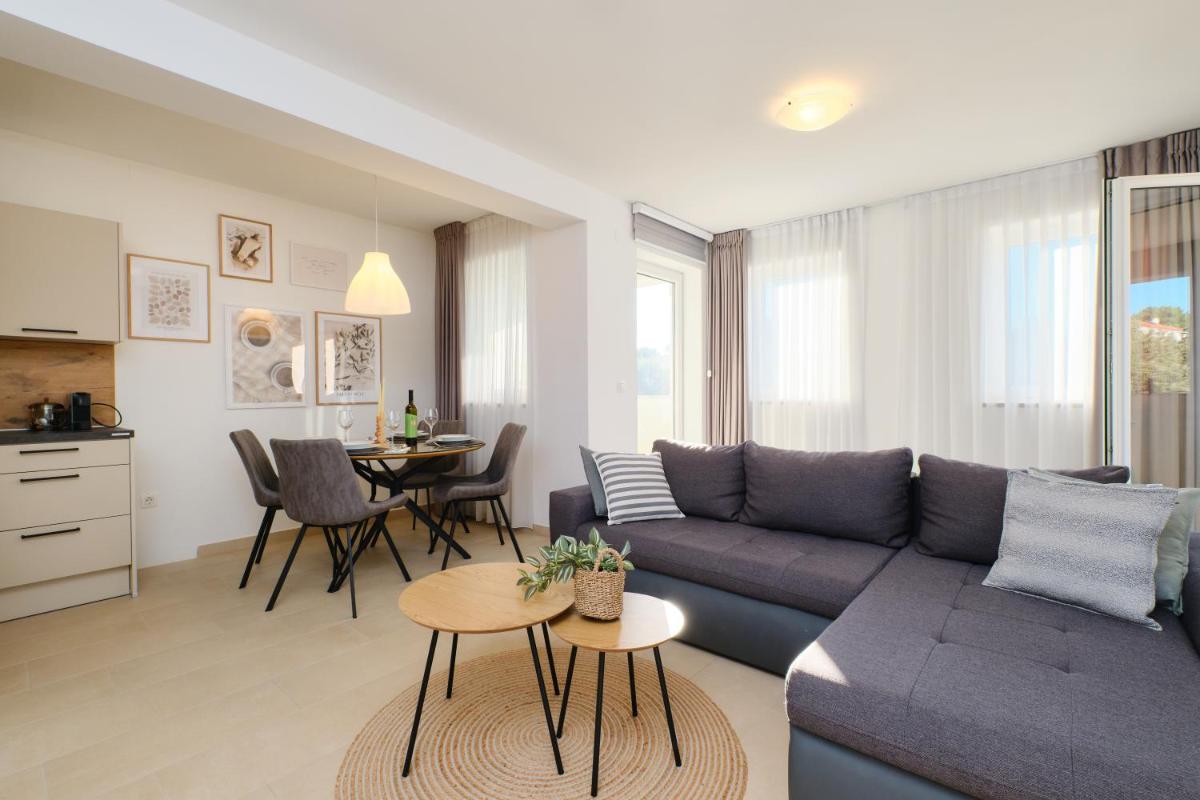 Apartments Divna - Housity