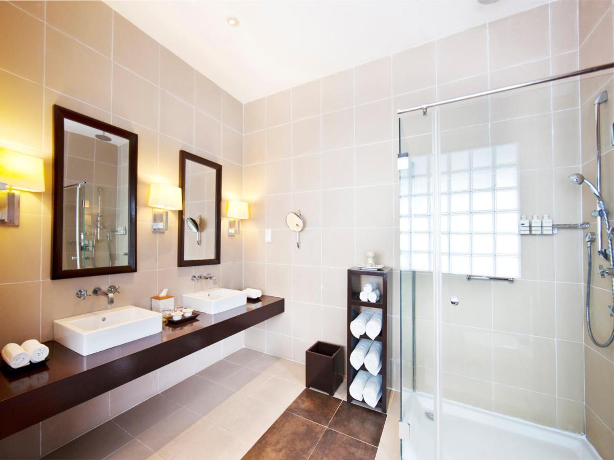 Adaaran Prestige Water Villas - with Dine around Premium All inclusive - 24 hours - Housity