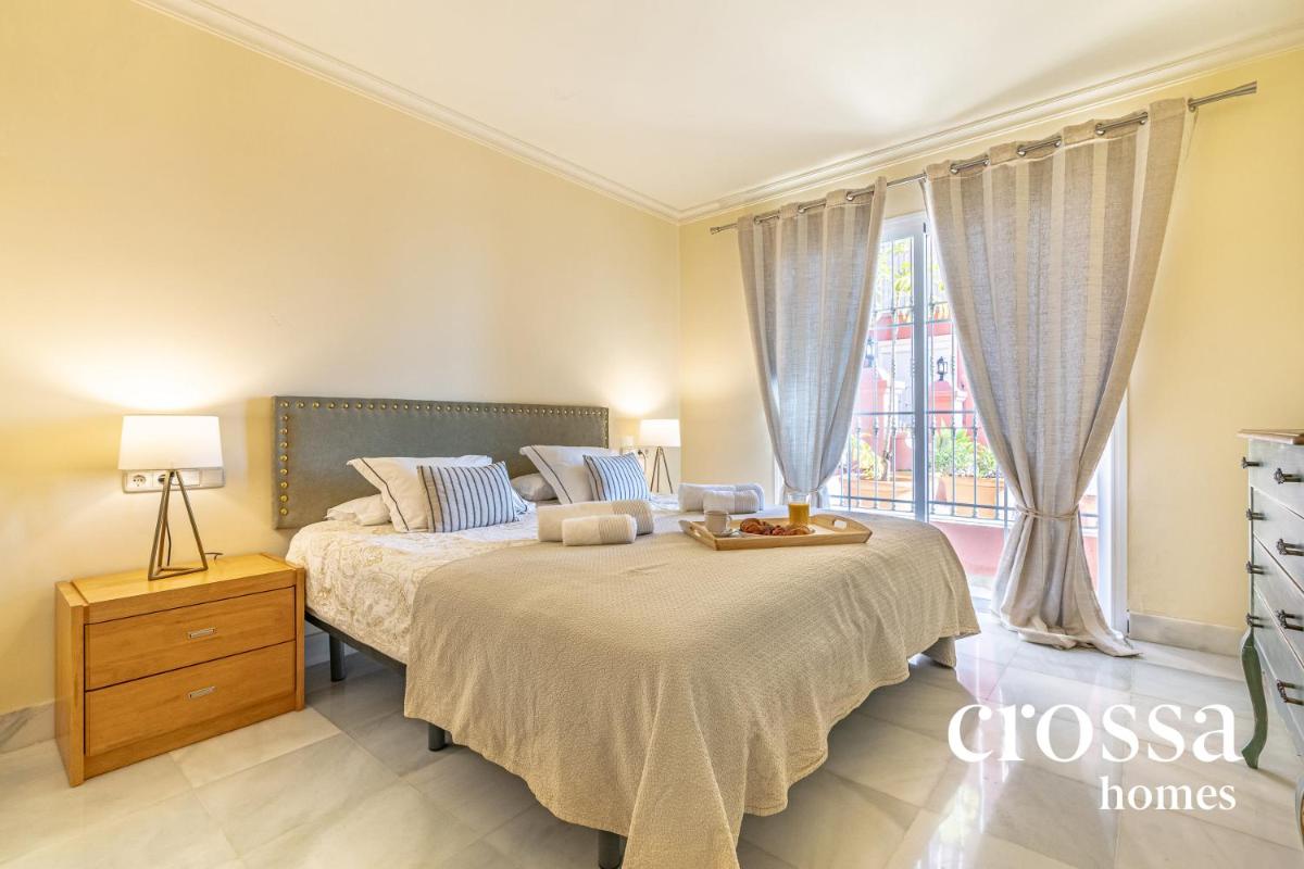 Elegant Golf Apt, Peace, Pool, Panoramic Views - Housity