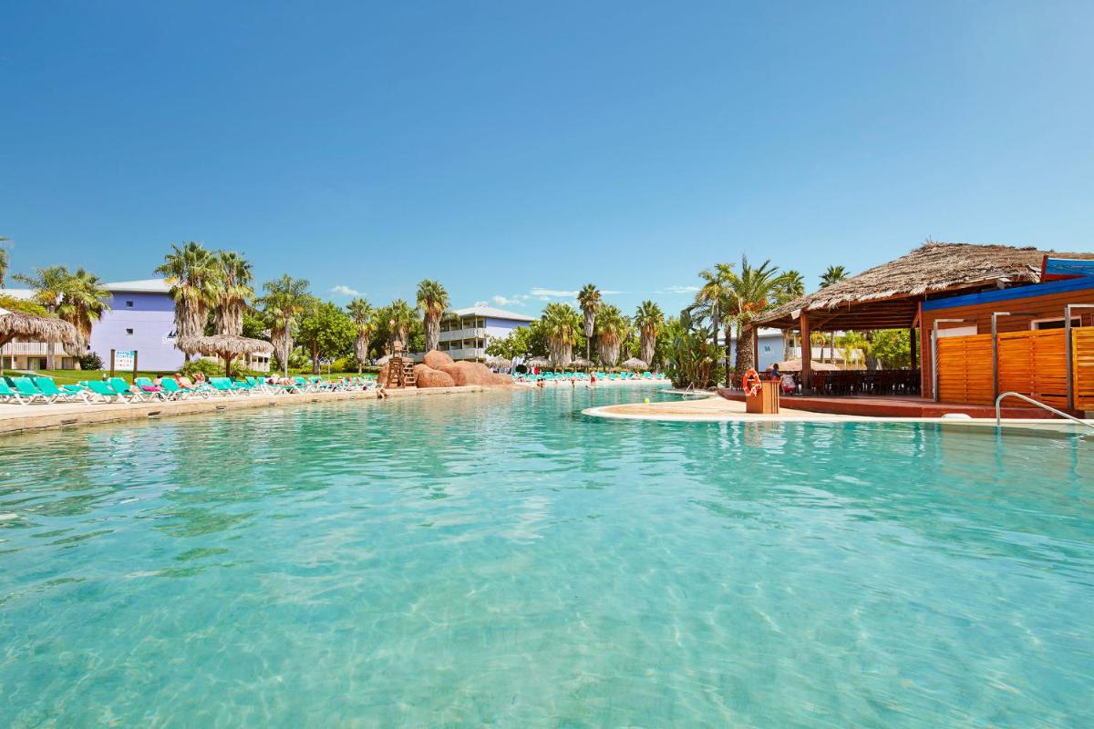 Piscina en o cerca de PortAventura Hotel Caribe - Includes unlimited access to PortAventura Park & 1 access to Ferrari Land