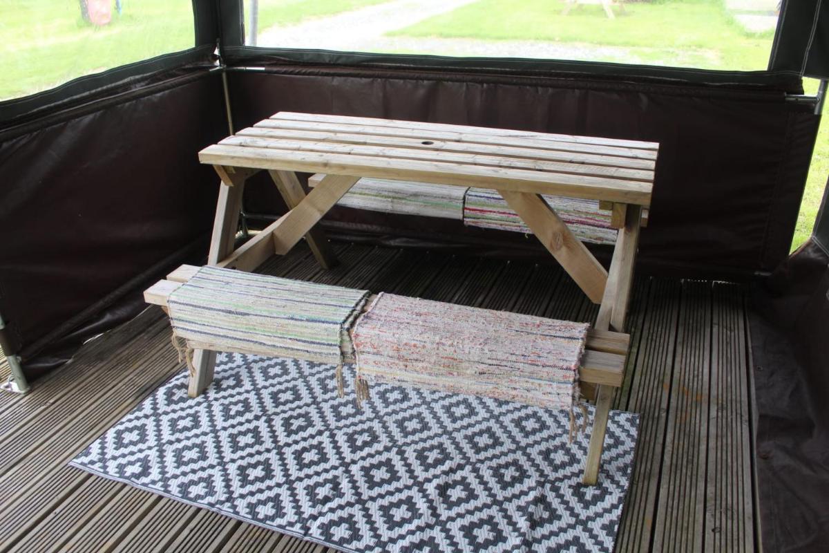 Mousley House Farm Campsite and Glamping - Housity