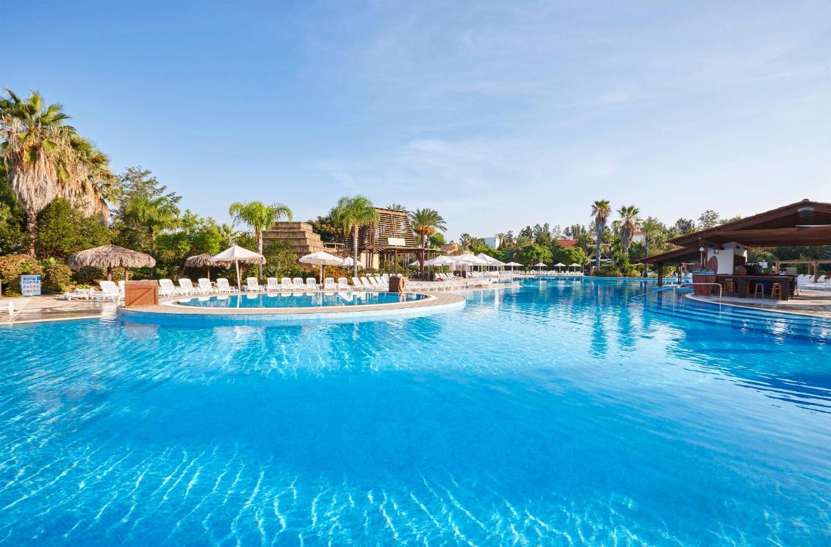 Piscina en o cerca de PortAventura Hotel Roulette - Includes unlimited access to PortAventura Park & 1 access to Ferrari Land