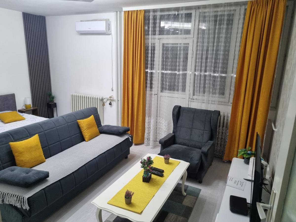 Globus - Housity