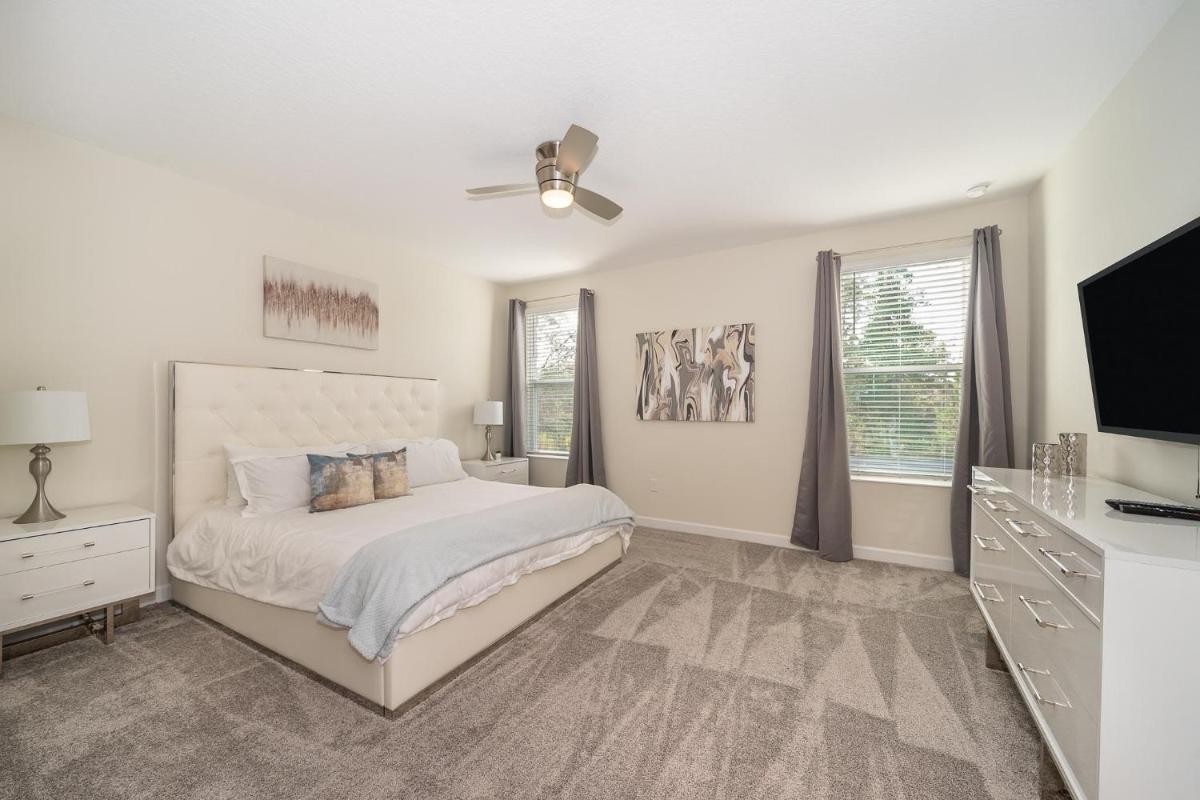2733RR VILLA 6 BED/5 BA (SANITIZED) - Housity