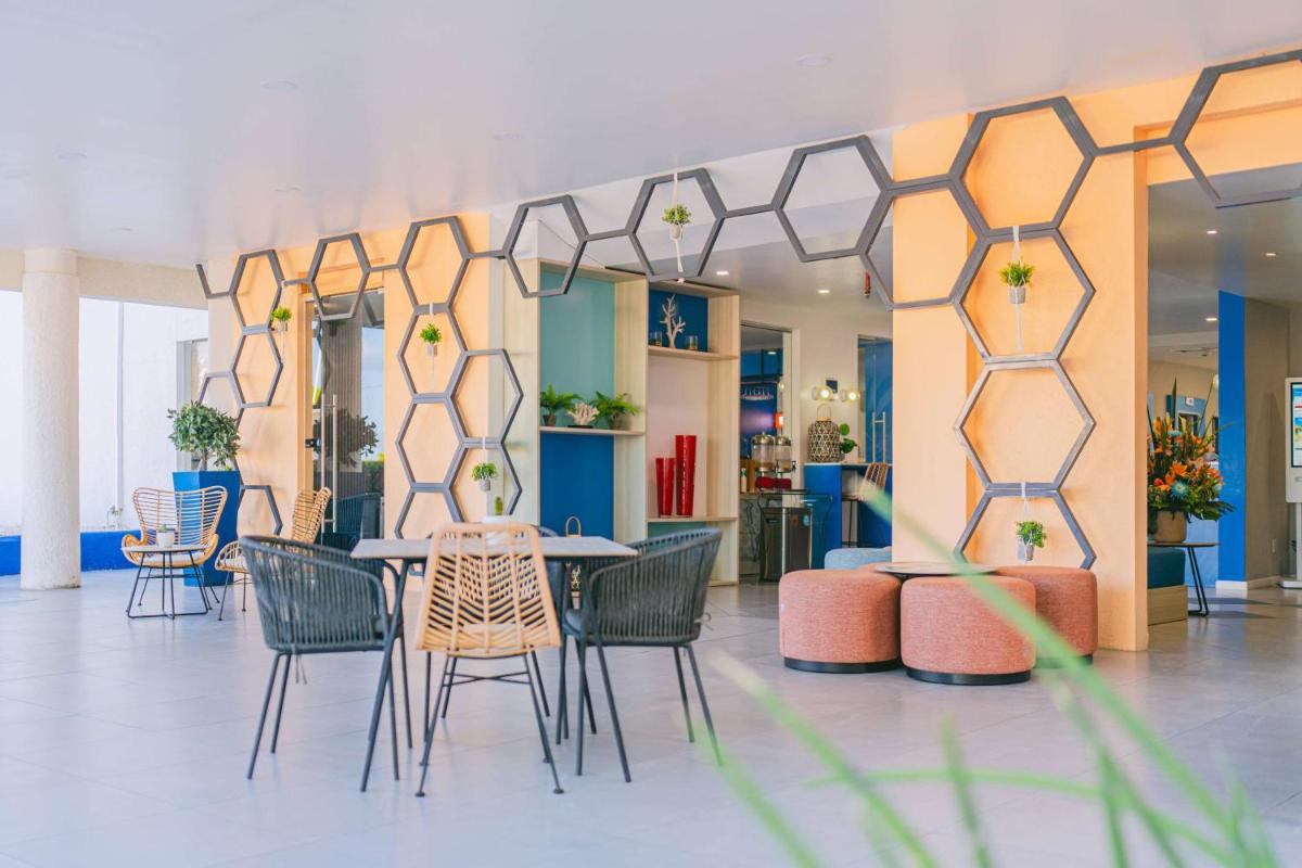TRYP by Wyndham Aruba Adults Only Hotel - Housity