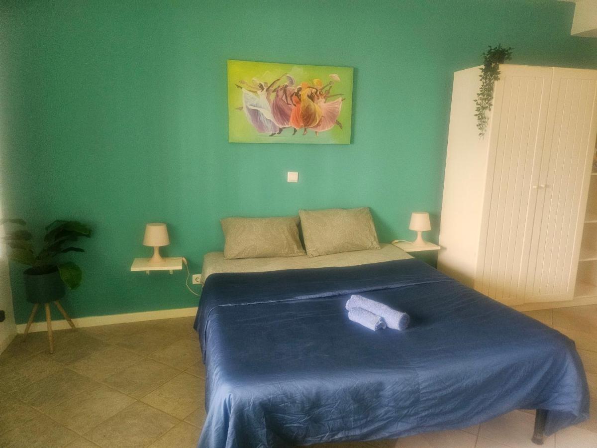 COZY STUDIO CLOSE TO THE BEACH! - Housity