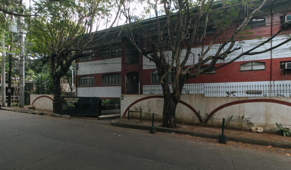 RedDoorz at Broadway Court Apartelle II Quezon City - Housity