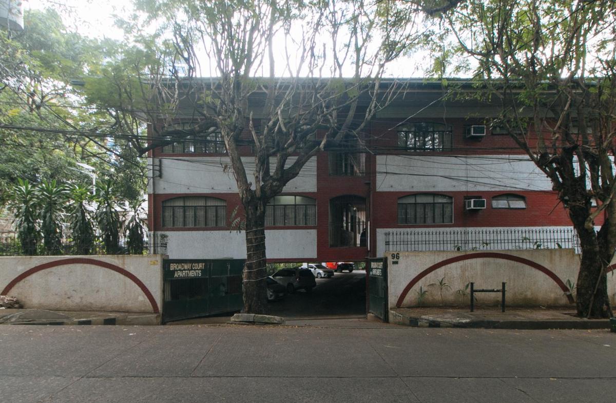 RedDoorz at Broadway Court Apartelle II Quezon City - Housity