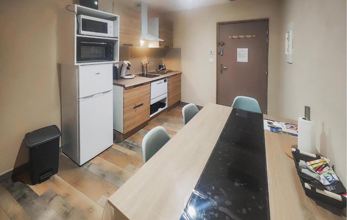 Cozy Apartment In Saint Chinian With Wifi - Housity