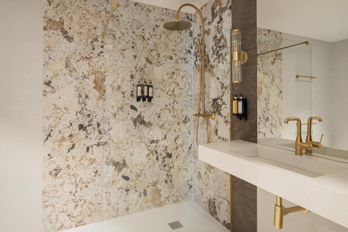 Un baño de Eurostars Royal Tanau