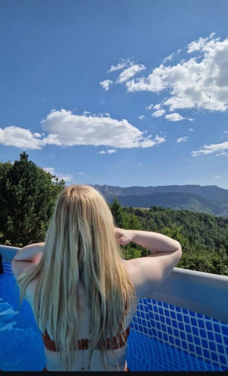Camp Volujak - Housity