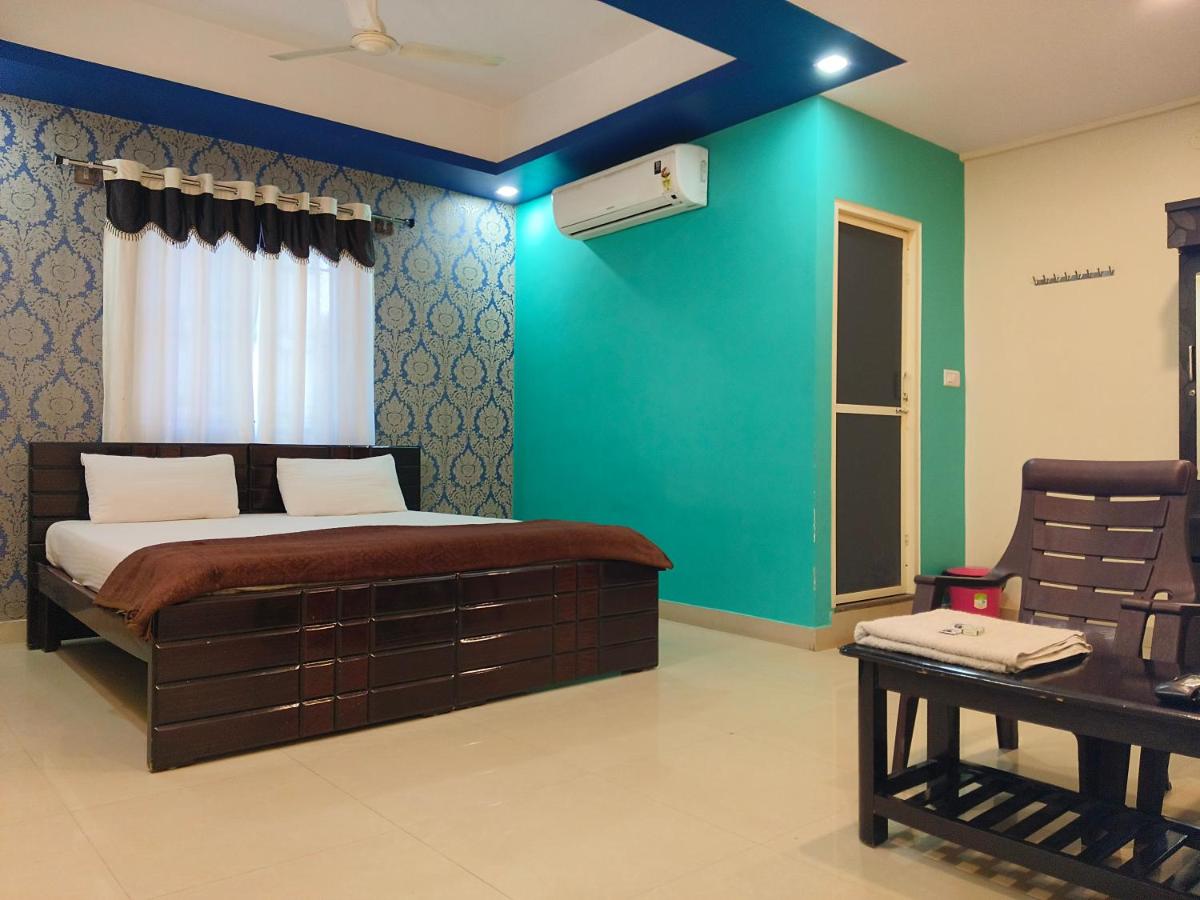 Adyah Comforts - Housity