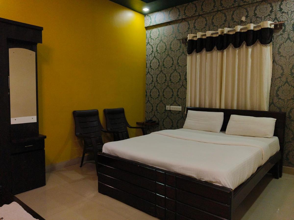 Adyah Comforts - Housity