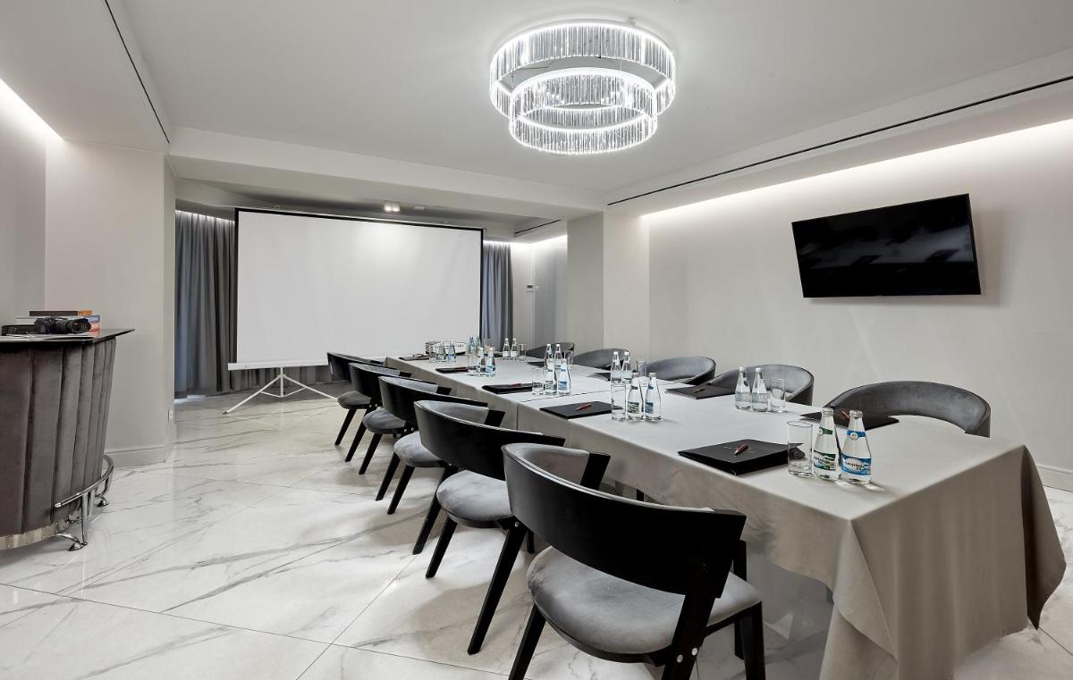 Hotel Maria - Housity