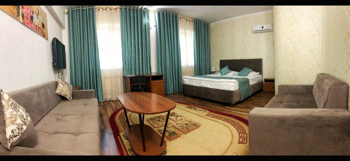 Rich Hotel - Housity