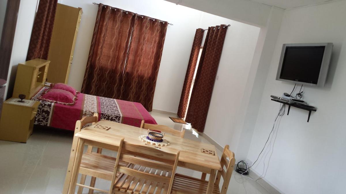 Riverside Studio - Housity