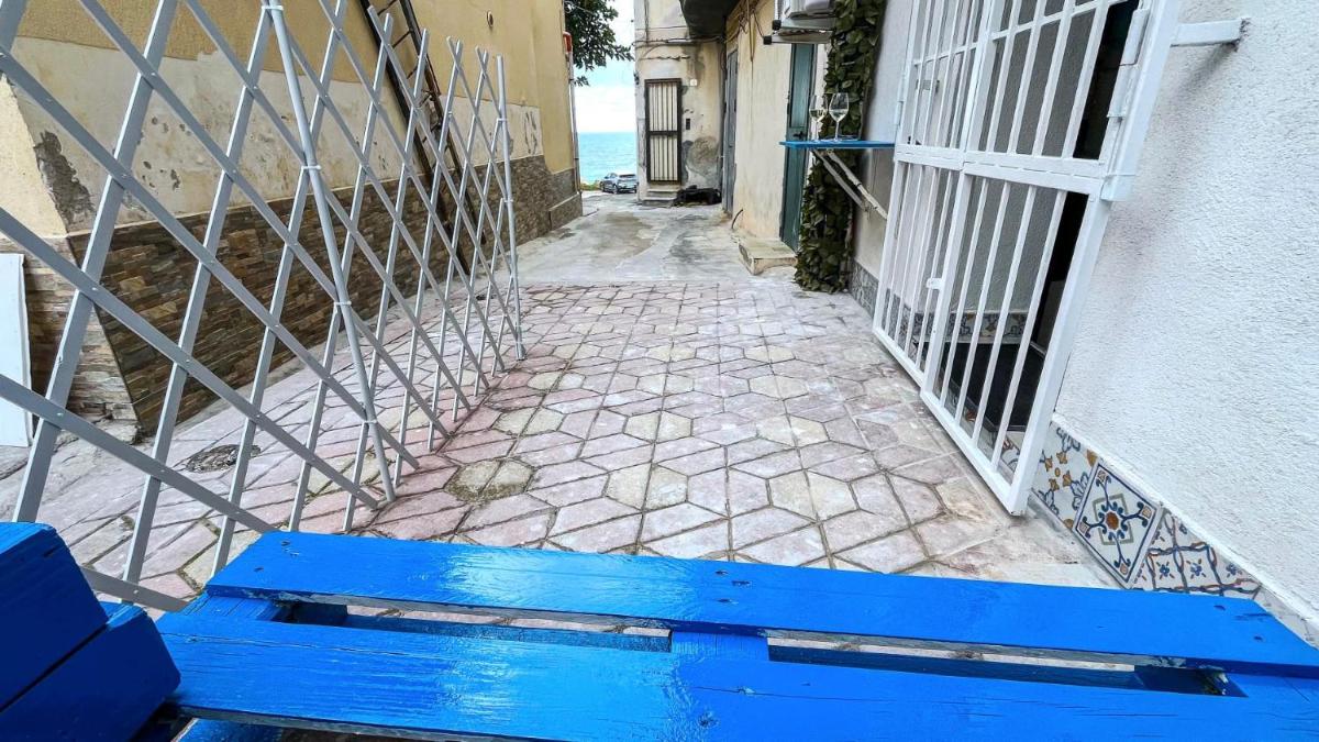Bleu bijou apartment - Housity