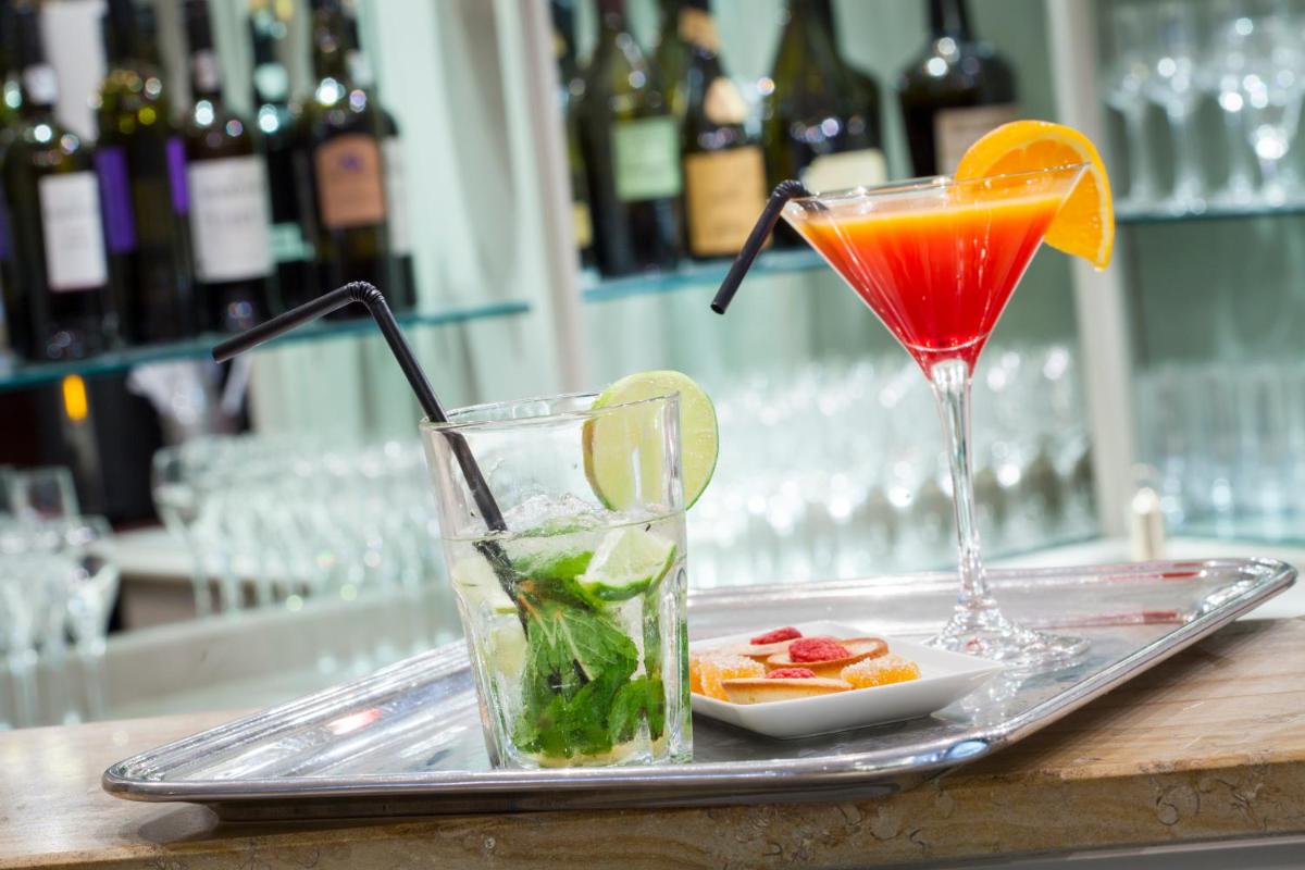 Boissons dans l'établissement Logis Hostellerie des Clos et restaurant Bistrot des grands crus