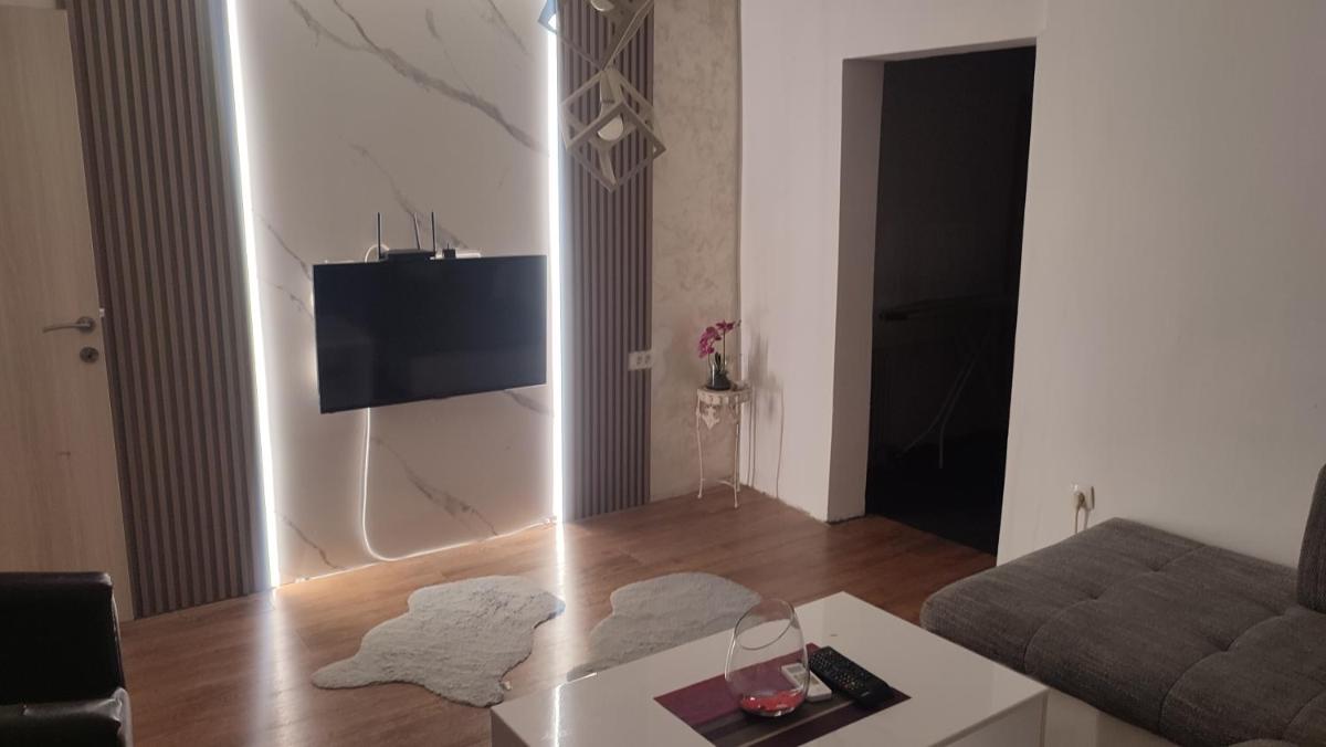 V&J apartments - Housity