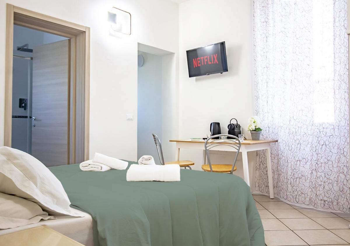 Athena Rooms - Parcheggio privato - Housity