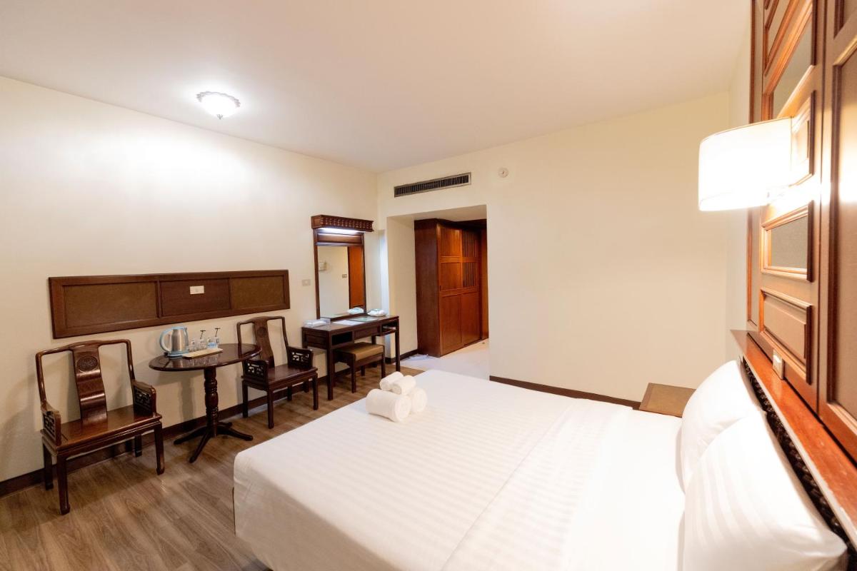 MIDO Hotel - Housity