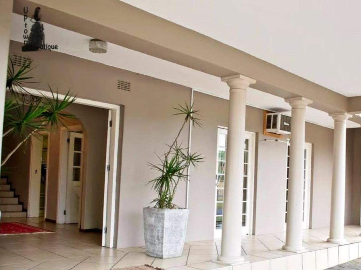 Crayfish Creek Guest House - Housity