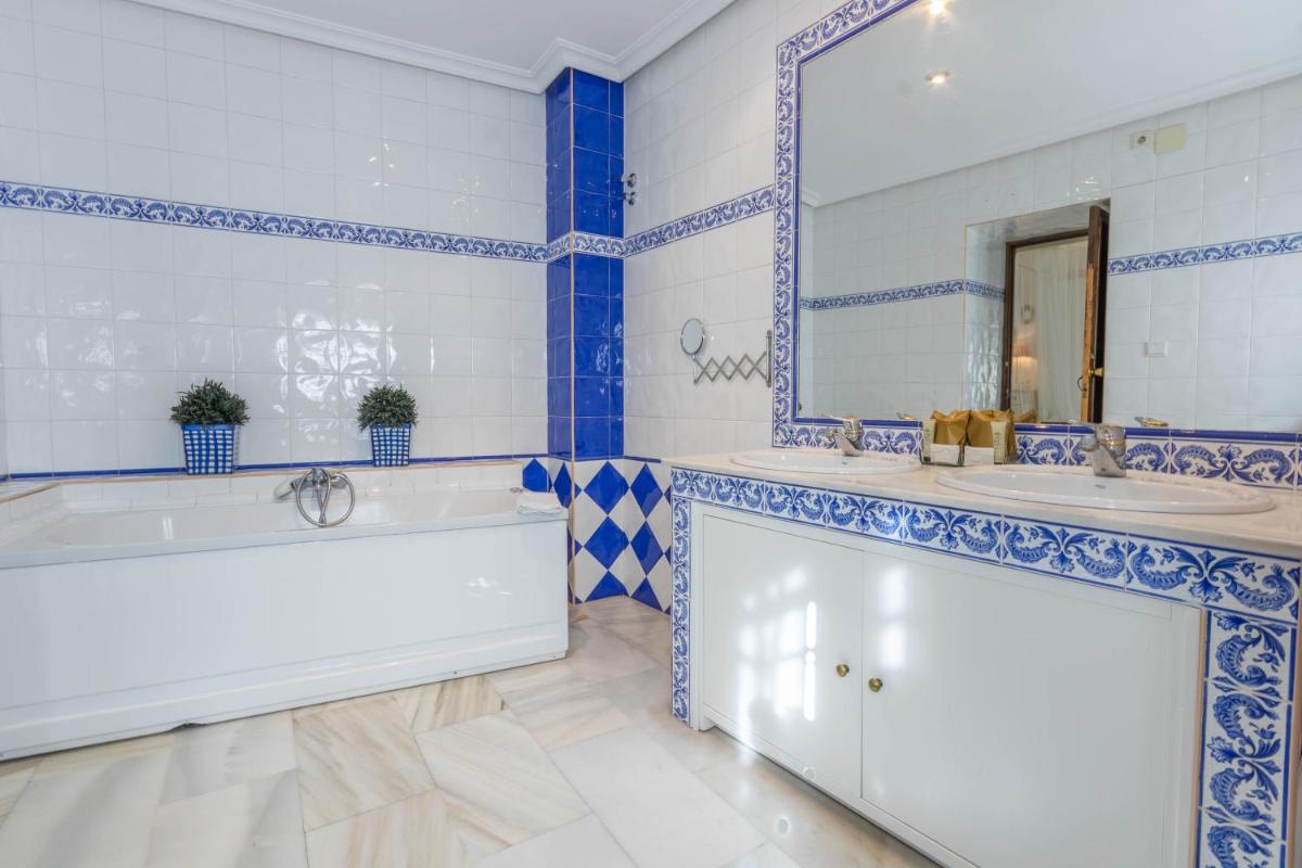 Hostel Mayflowers - Housity