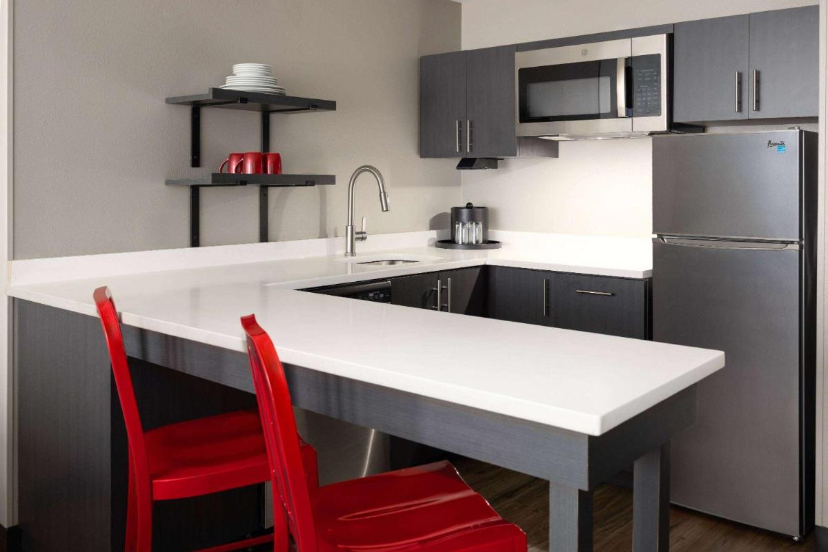 Hawthorn Extended Stay by Wyndham Ellsworth Bar Harbor - Housity