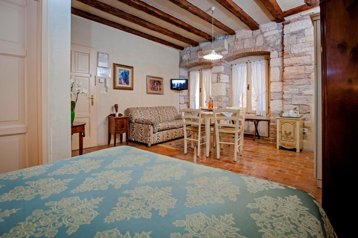 Residence PORTA ANTICA Centro Storico - Hizvo