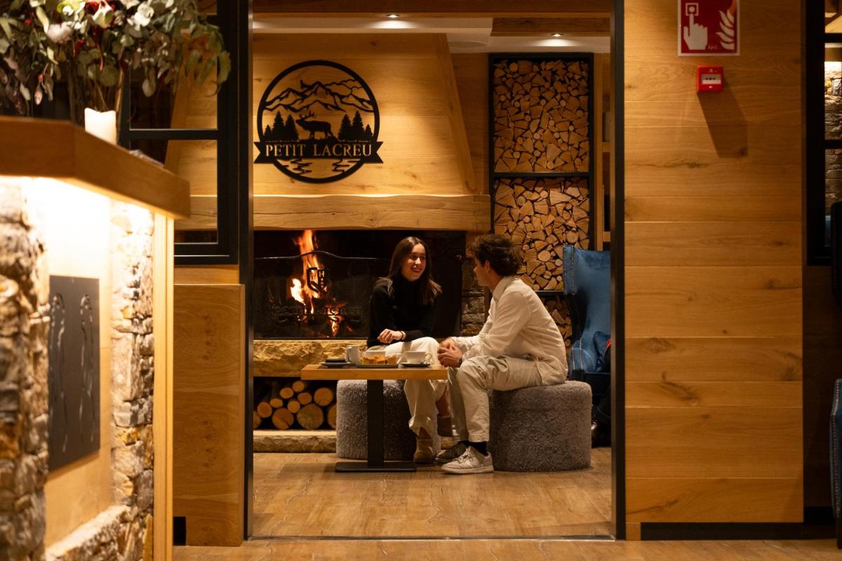 Clientes alojados en Hotel Petit Lacreu