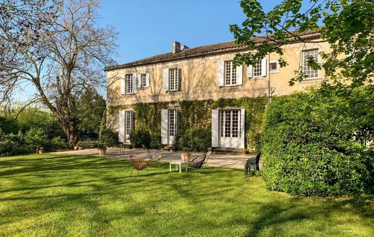 Villa elegante a Villeneuve sur Lot avec piscine privee - Housity