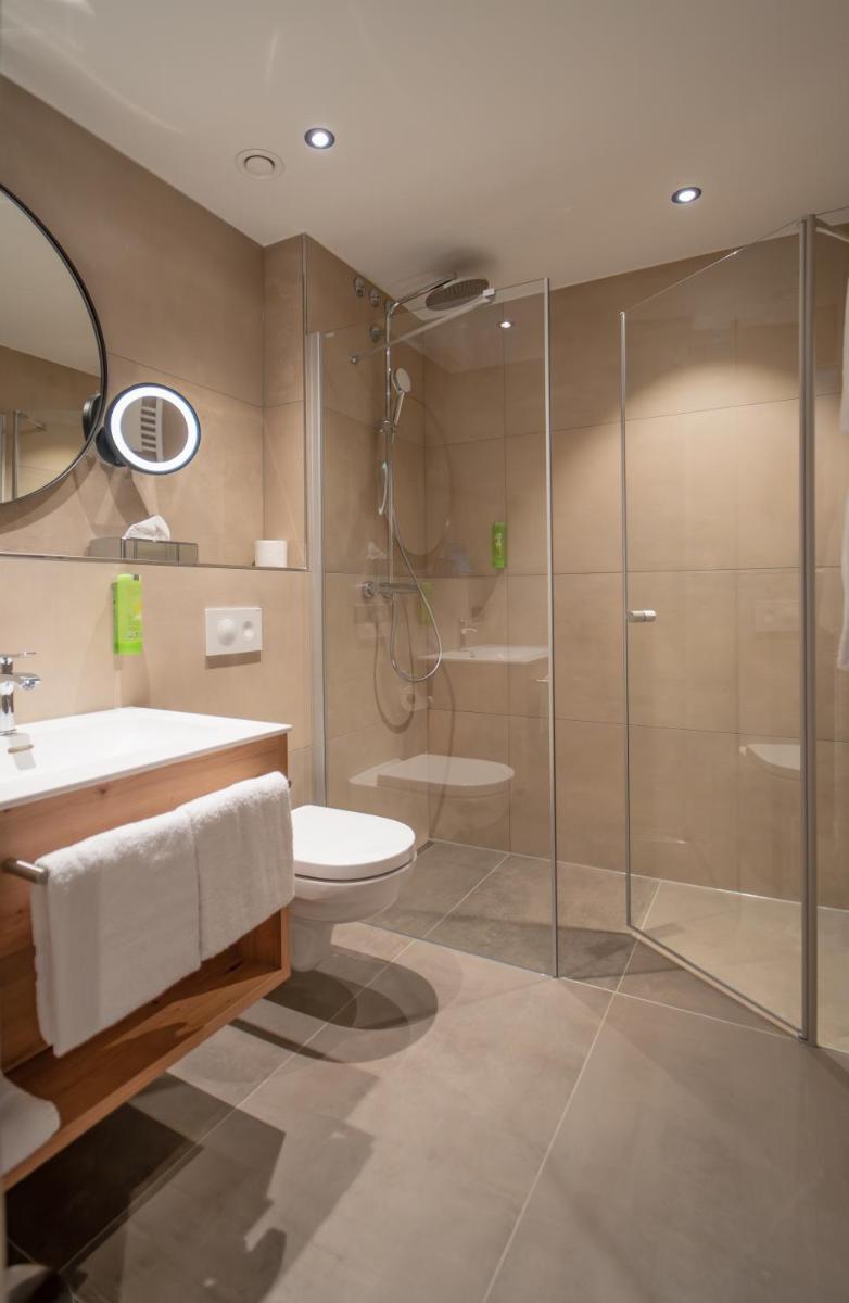 Berghotel Mummelsee - Housity