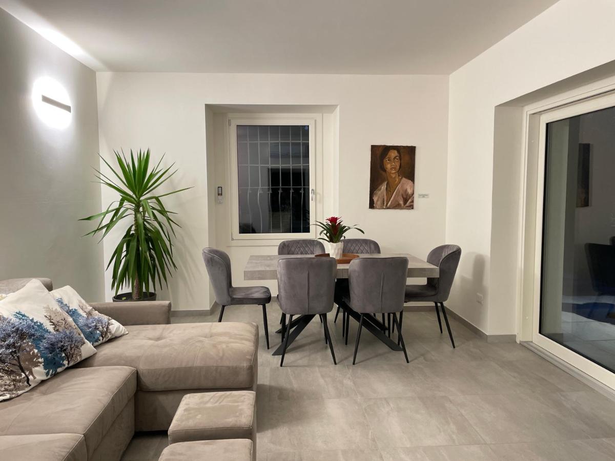 Villa Franca - Housity