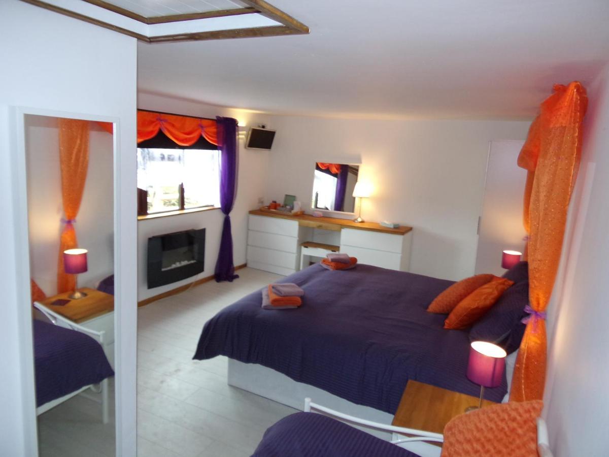 Barton Gate Farm B&B - Housity