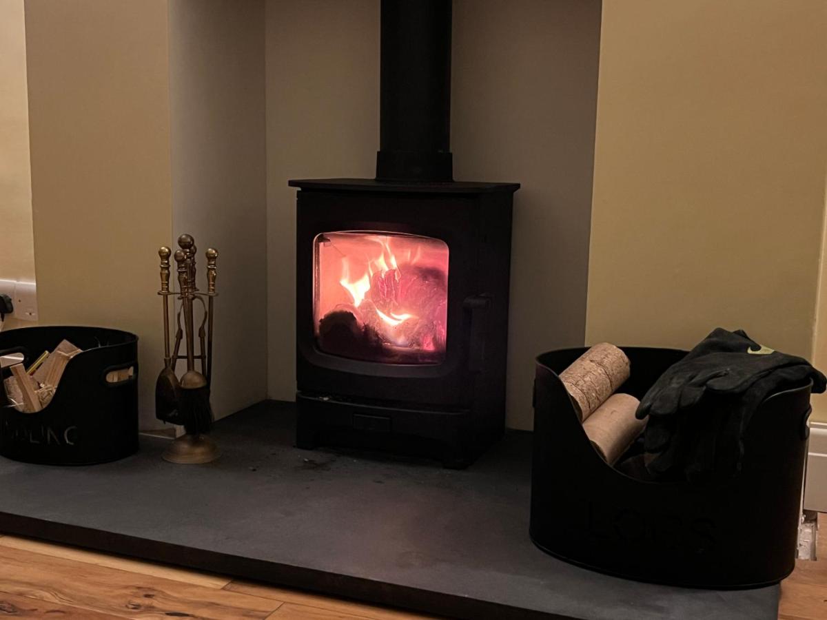 1 Lathom Ave Morecambe - Holiday Home - Spacious Parking Wood Stove - Housity