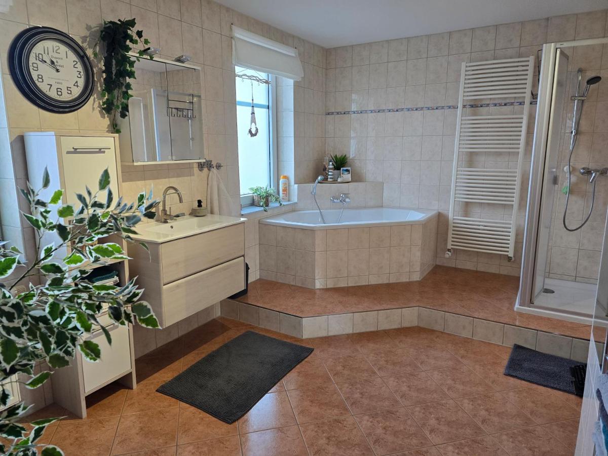 Tenneberger Wohnung1 - Housity