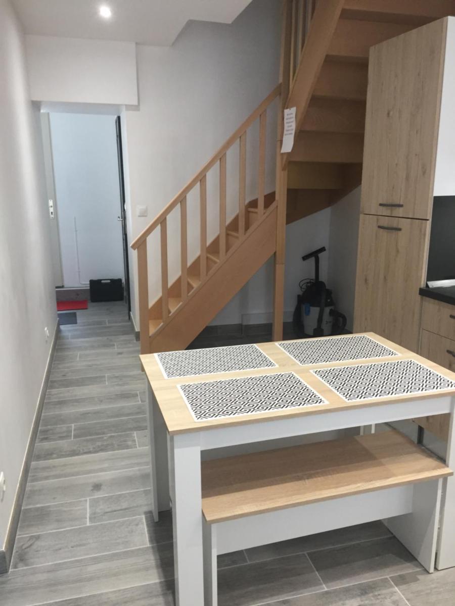 Le coin des Halles dans le vignoble de Bourgueil - Housity