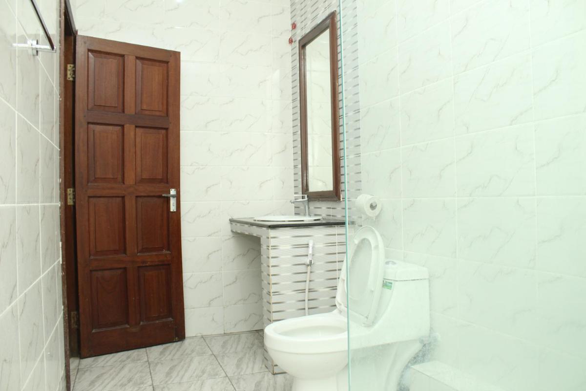 Regency Park Hotel - Hizvo